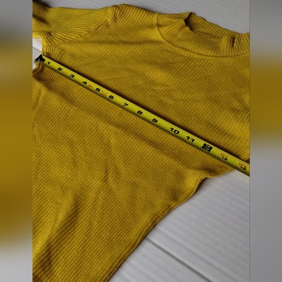 Long Sleeve Sweater - Picture 4 of 9